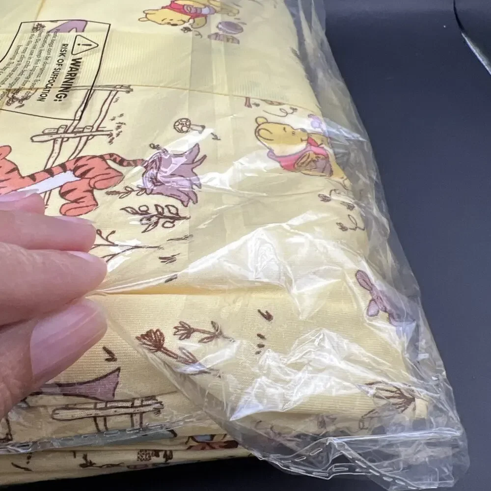Little Sleepies Disney Winnie the Pooh Tigger Piglet Yellow Large Cloud Blanket